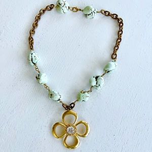 Turquoise stone with crystal flower necklace